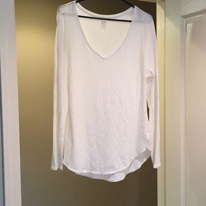 Old Navy relaxed long sleeve v neck tshirt